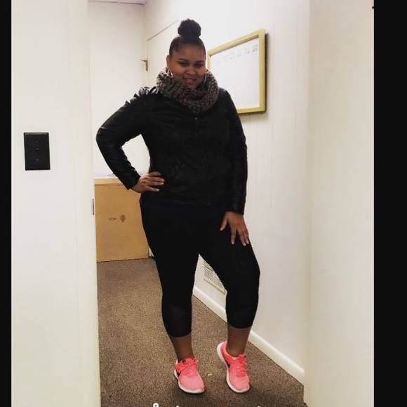 Meet your Posher, Jaritza - Picture 1 of 1